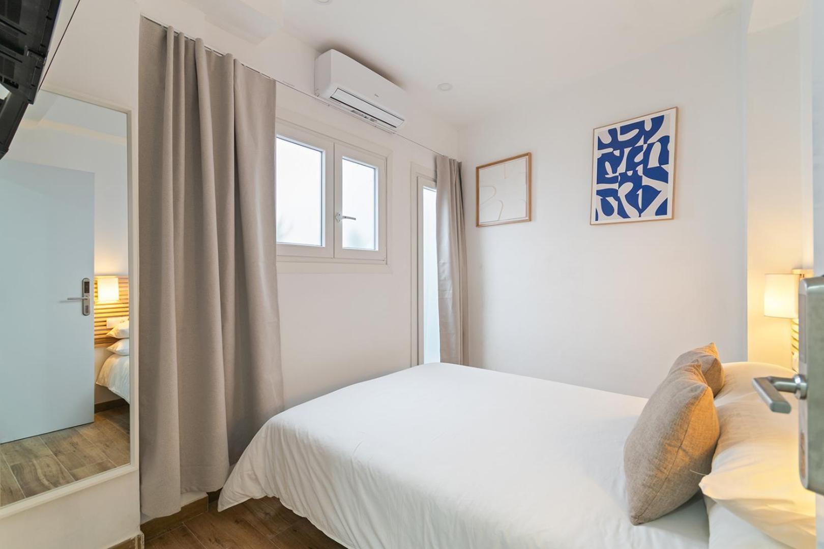 Livinn House โอสปิตาเล็ต เดอ โยเบรกัต ภายนอก รูปภาพ